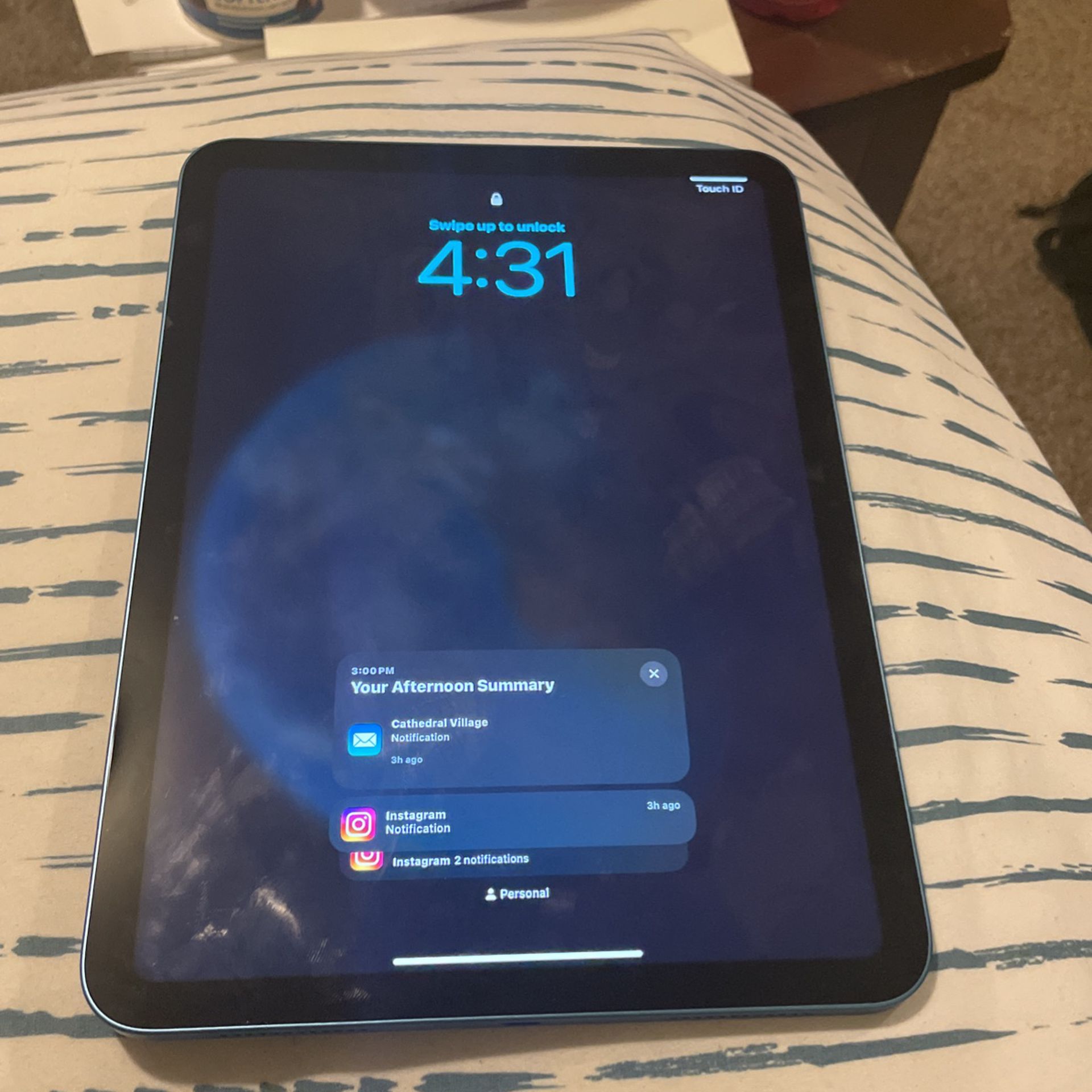 iPad 10 Gen Brand New With Box And Apple Pin Also With Box 