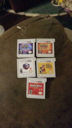 5 Nintendo 3ds games pokemon moon.sun.madden.mario maker.angry birds