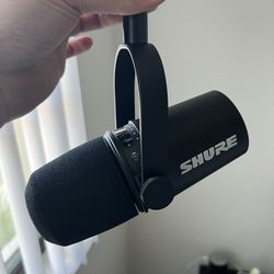 Shure MV7 Podcast Microphone 