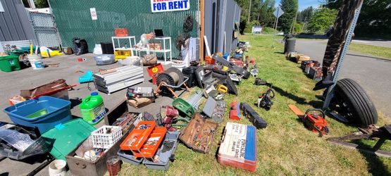 Yard Sale! Today! 2801 Old Hartford Rd Lake Stevens