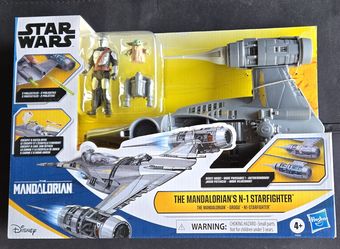 Series The Mandalorians N-1 Starfighter and Figure  Set