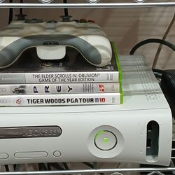 XBox 360 With Games  ( Open For Trade  )