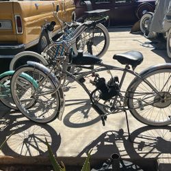 26 Inch Schwinn With 2 Stroke Engine