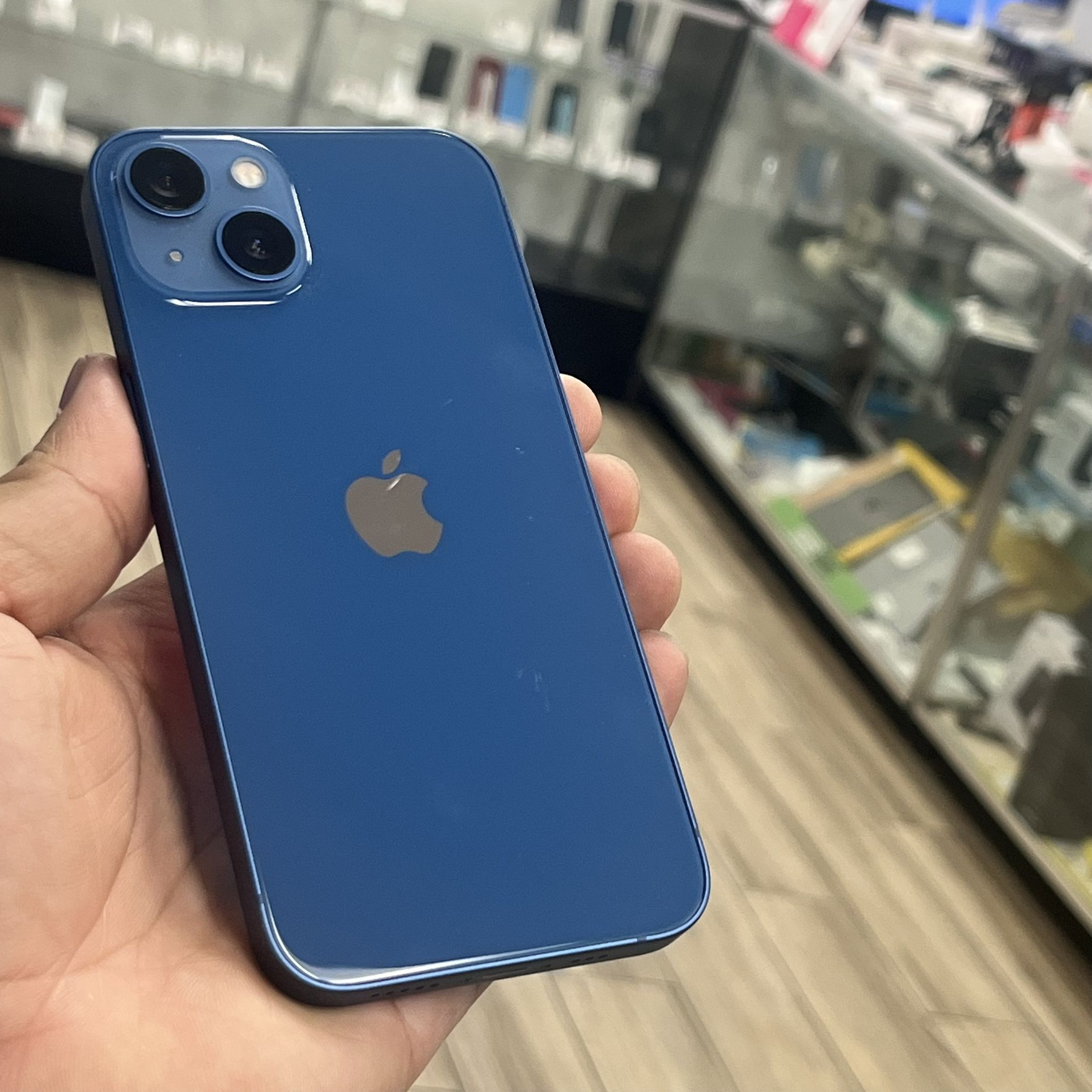 iPhone 13 128GB Unlocked 100% Battery Health ( Open Box Phone)