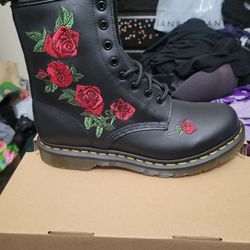 Dr. Martens 1460 Vonda Boots 8 Eye Floral Womens Shoes - Black (Size 8Men/10 Womens) For $130
