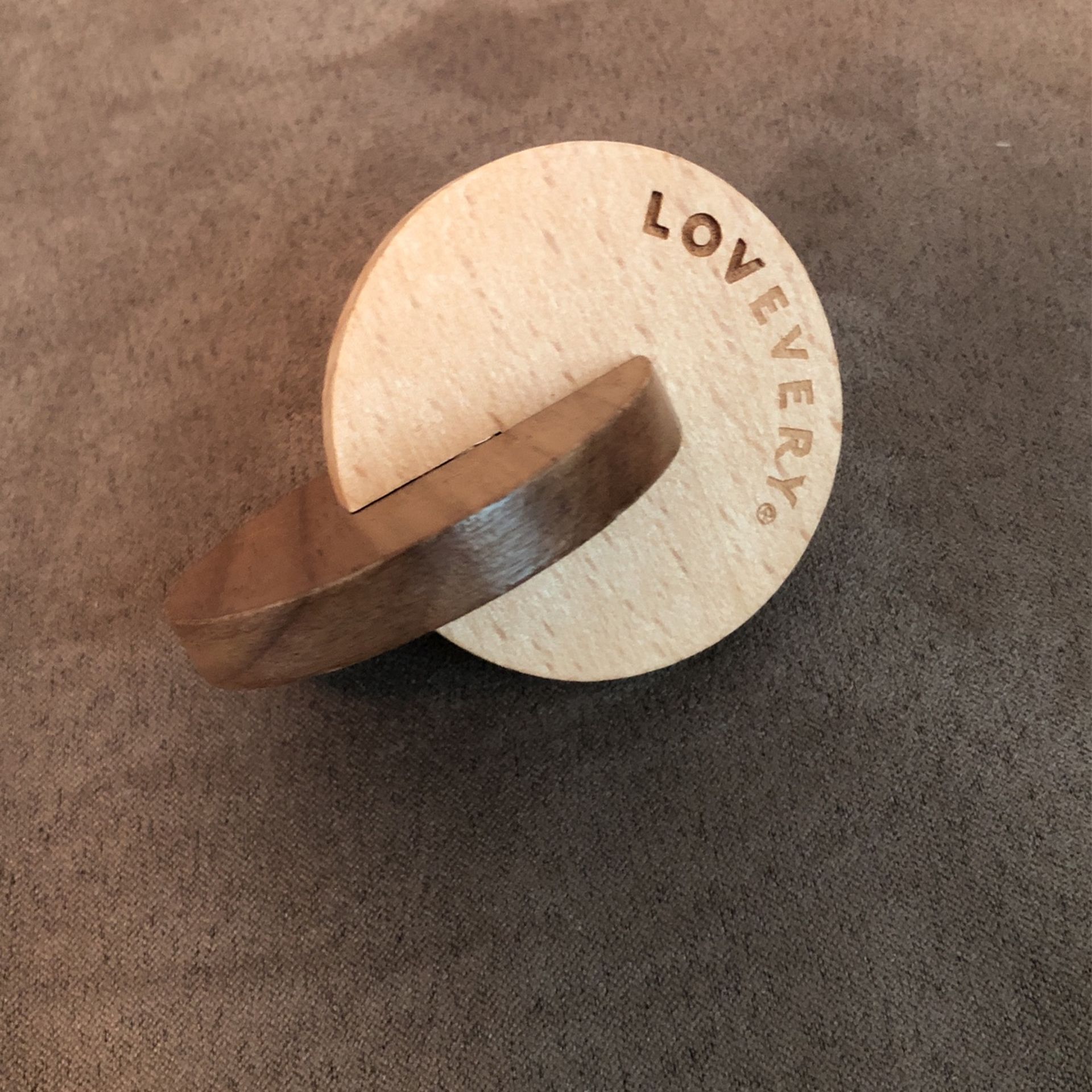 Lovevery Hand To Hand Disc Wooden Toy Montessori