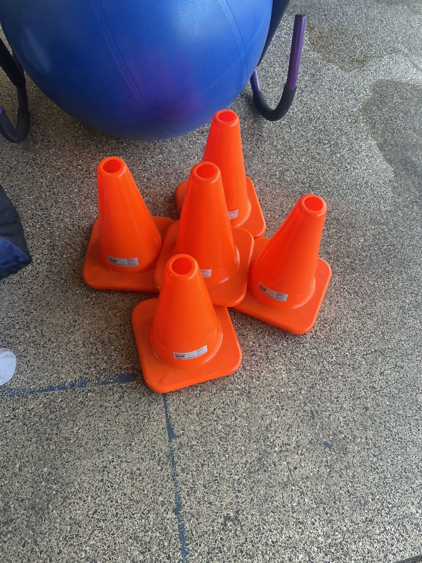 New! Set Of 5 Safety Cones