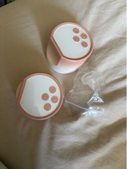 Momcozy wearable breast pump