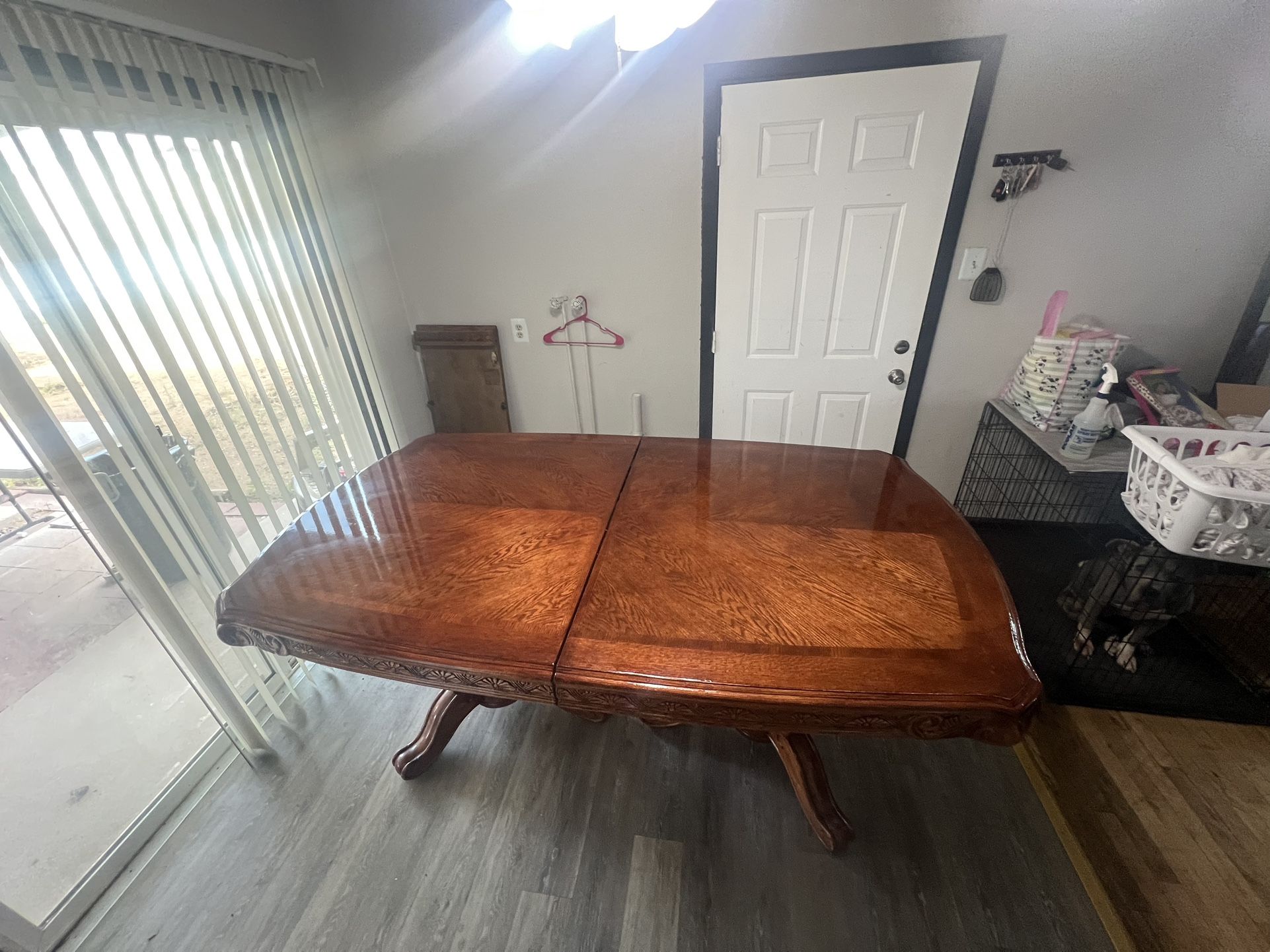 Dinings Table