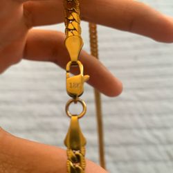 18k Gold Chain Its a Choke Chain
