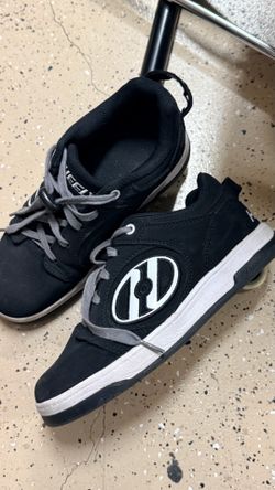 Heelys boy size Y5
