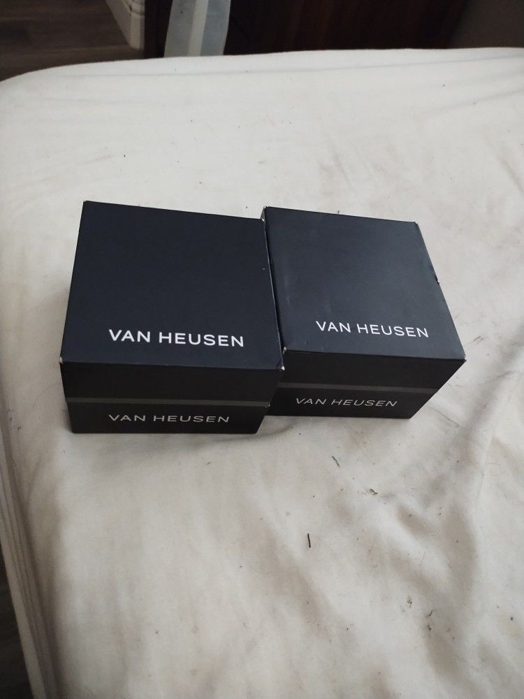 Watches Like New Van Heusen $70 Or 35 Each 
