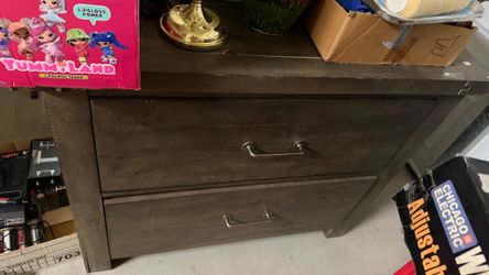Heavy duty file cabinet