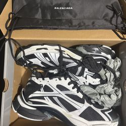 Balenci Runner Size 45