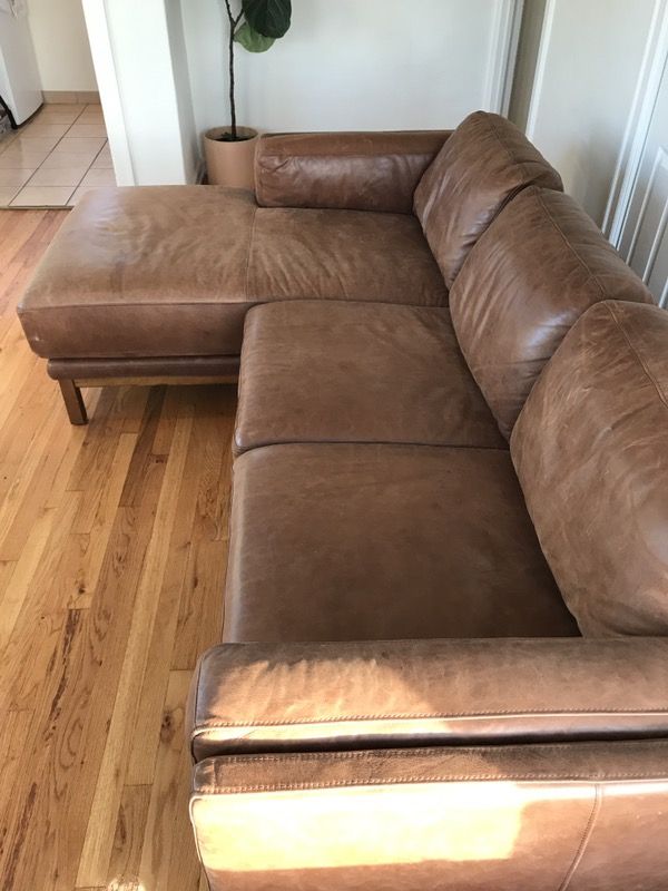 Dekalb Leather 2-Piece Chaise Sectional (102)