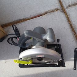 Craftsman evolv 12 amps 7_ 1/4-in compact circular saw model No.(contact info removed)0