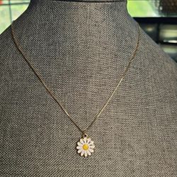 Artisan Daisy Necklace