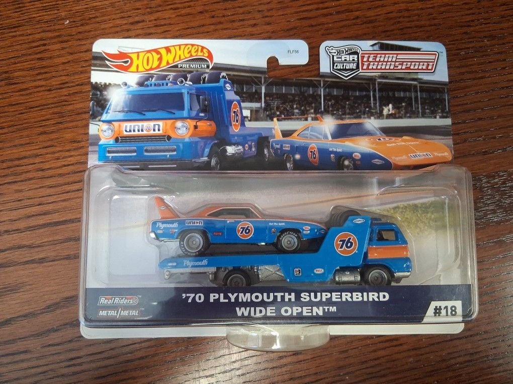 Hot Wheels Premium Car Culture Team Transport, '70 Plymouth Super Bird And Wide Open