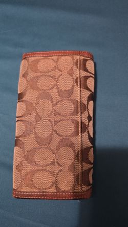 Coach Signature Canvas Long Wallet