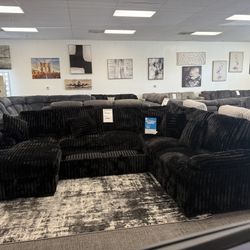 🖤 Black Corduroy Sleeper Sectional w/ Storage – $1799!