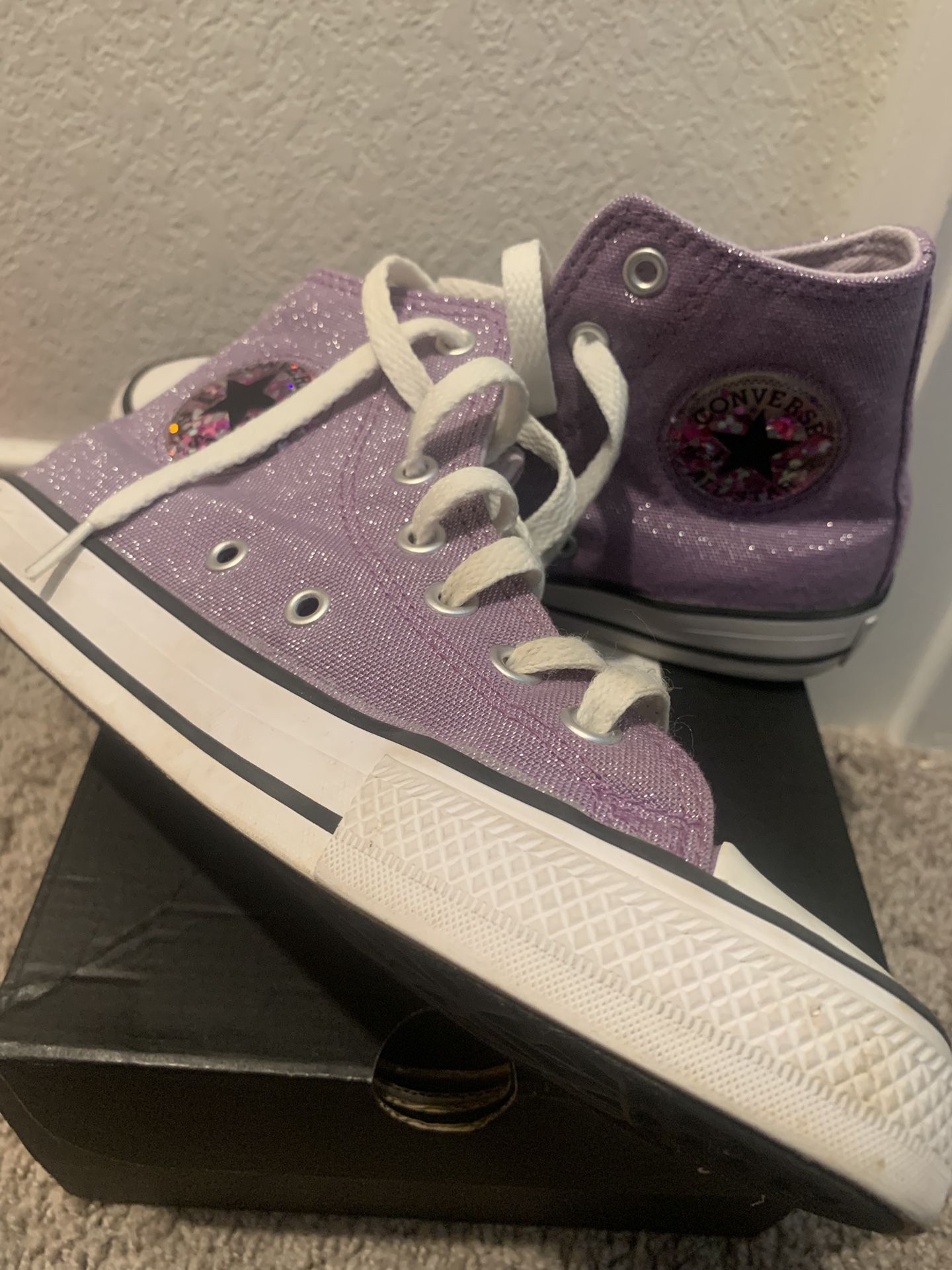 Girls Converse Size 2