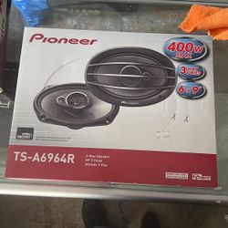 Pioneer 6x9” 400w Speakers