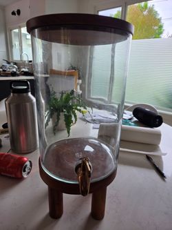 Beverage server