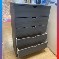5 drawers dresser / Five drawers dresser