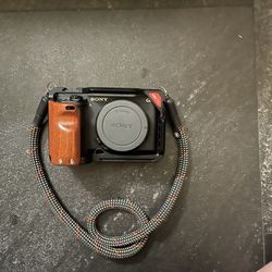 Sony A6400 With Bag, Extra Battery, Wood Case
