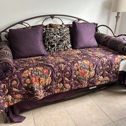 Elegant Metal Daybed with Bedding & Pillows – Great Condition