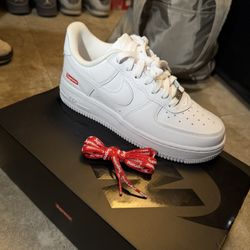Supreme  /nike Air Force  1 LOW 