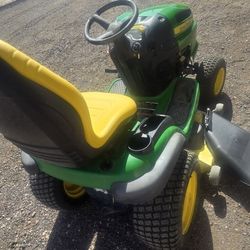 John Deere  LA 140