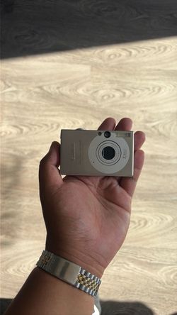 Vintage Canon PowerShot SD1000 Digital Camera Digi Cam