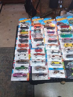 137 Hot Wheels