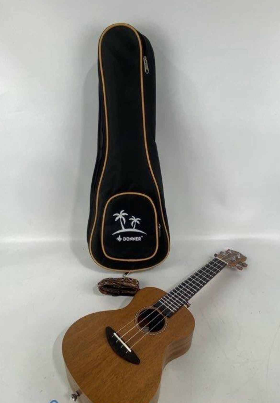 Donner Tenor Ukelele with Gig Bag
