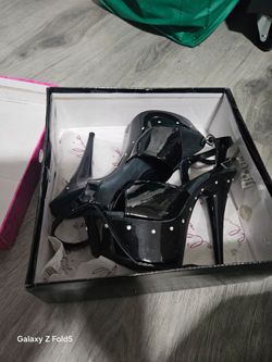 Ellie Shoes Sparky Black Patent Rhinestone Studded Platform Heels Size 8 $40obo