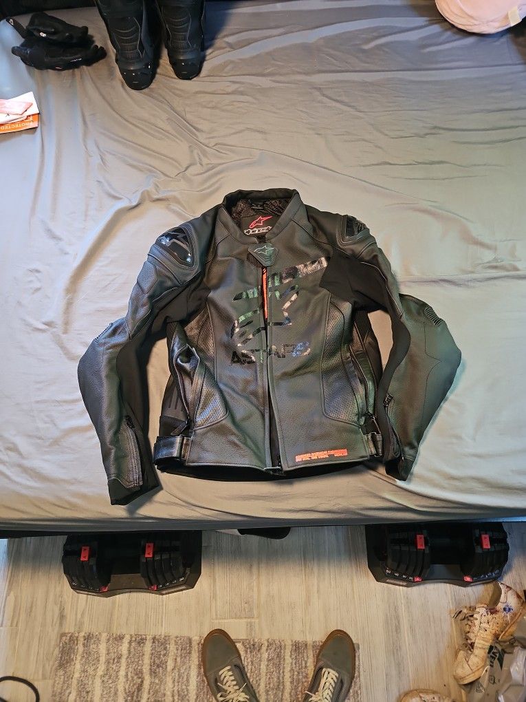 Alpinestars GP Plus R V4 Airflow Leather Motorcycle Jacket