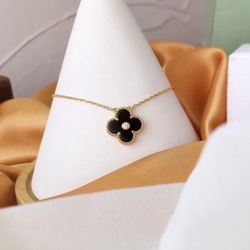 Van Cleef & Arpels Gold Black Onyx Necklace with Diamonds
