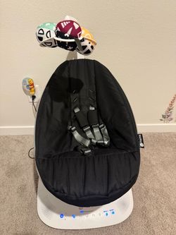 Mama Roo Bluetooth enabled baby swing