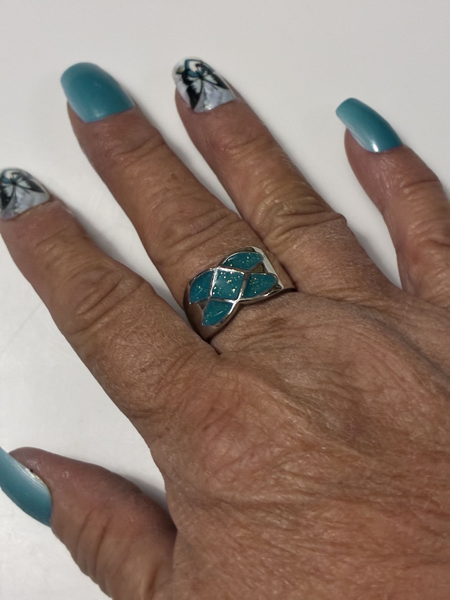 Brand New Gorgeous Turquoise Color With Colored Sparkles In Silver Setting