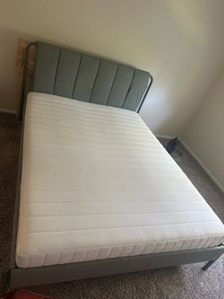 Queen Size Mattress Only - Excellent, Like-New Condition