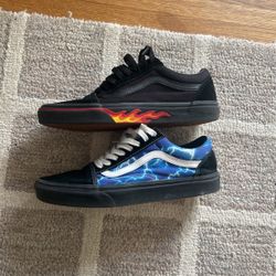 2 pairs of vans 