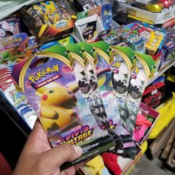 Pokemon Vivid Voltage Trading Cards