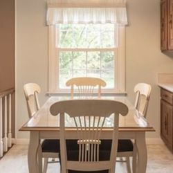 Kitchen Table With 4 Chairs