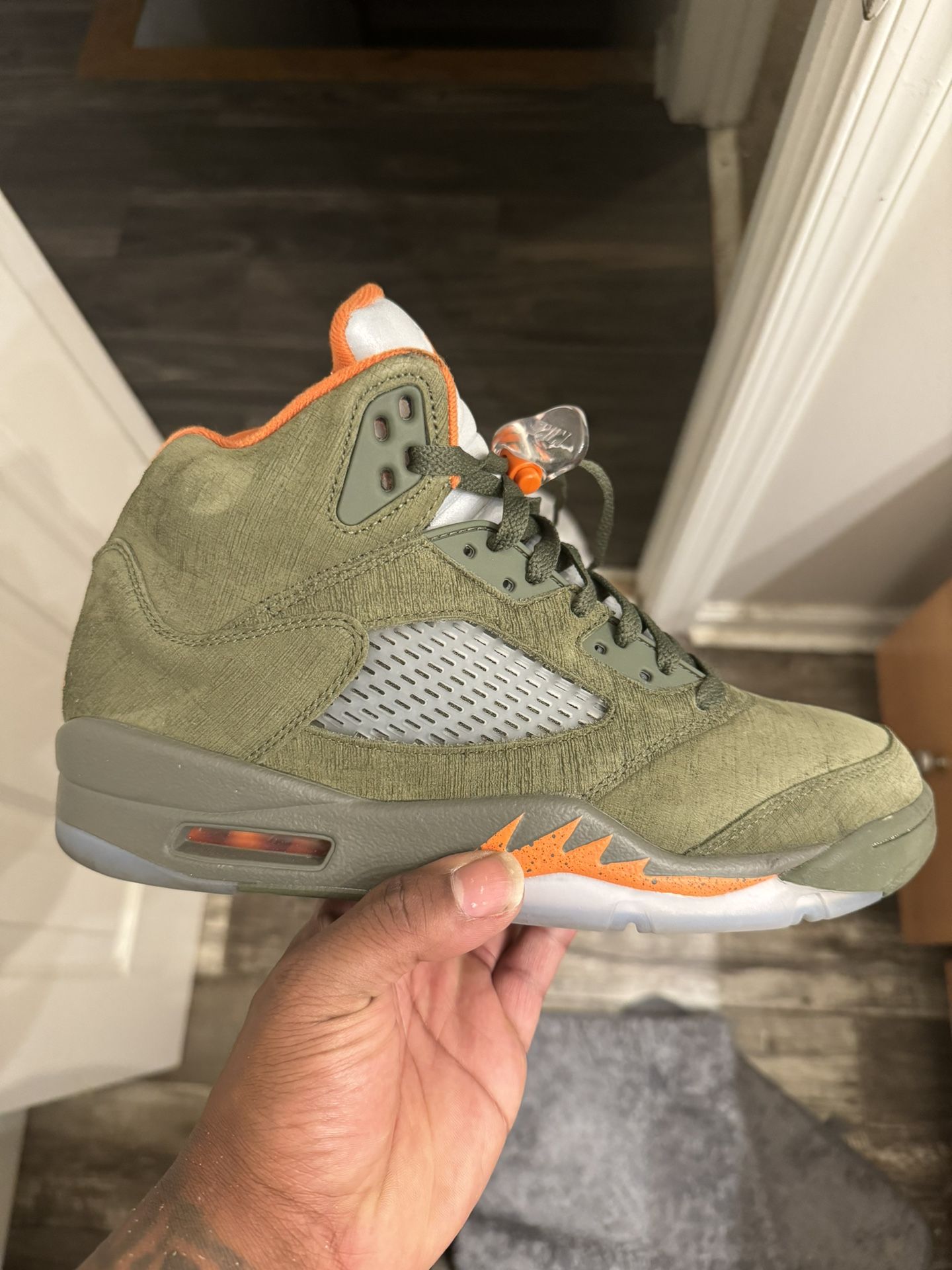 Size 9.5 Cash Or Trades