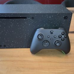 Xbox Series X 2 TB Galaxy Edition. 