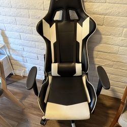 SRacer Gaming Chair
