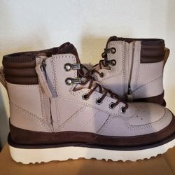 Ugg M Highland Sport Size  7.  8