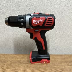 Milwaukee 2606-20 M18 18V Lithium-Ion Cordless 1/2 in. Drill Driver (Tool-Only)