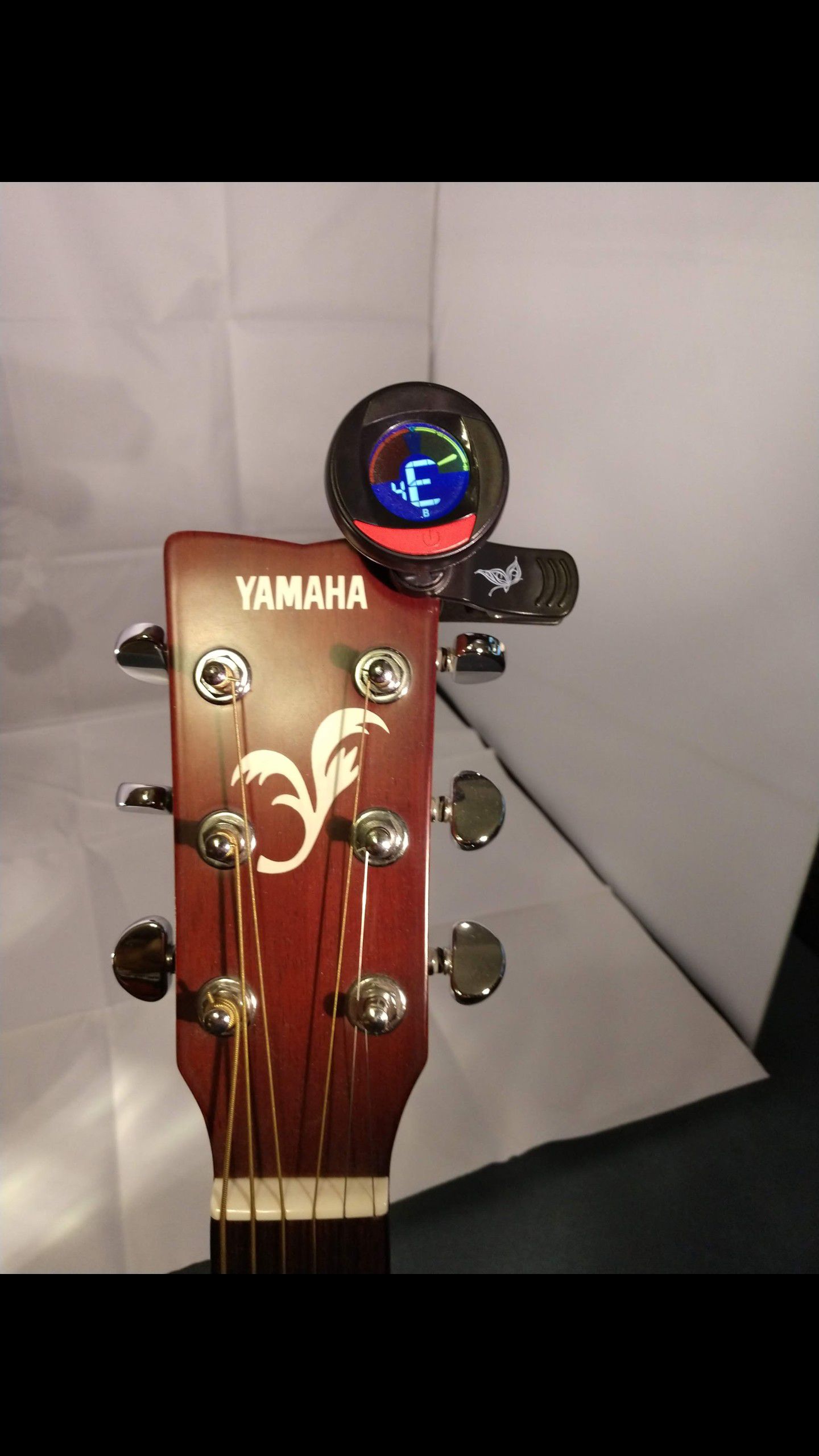 Clip-On Guitar Tuner Multi Instrument